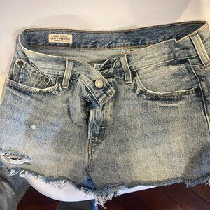 Levis Shorts size 29